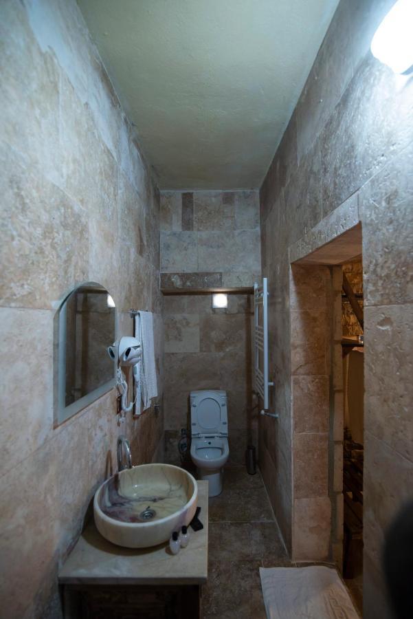 فندق The Cave House أوروغوبْ المظهر الخارجي الصورة