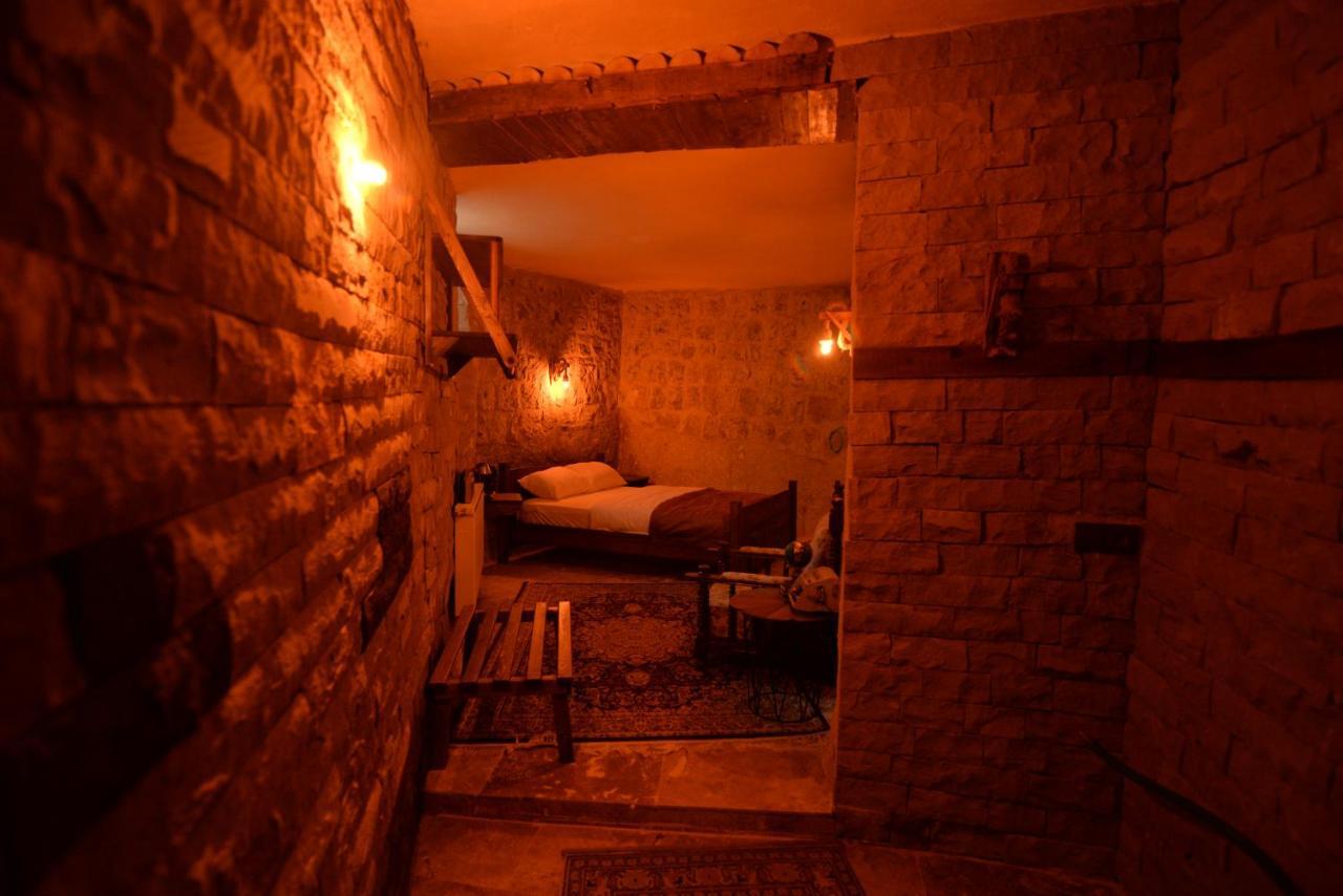 فندق The Cave House أوروغوبْ المظهر الخارجي الصورة